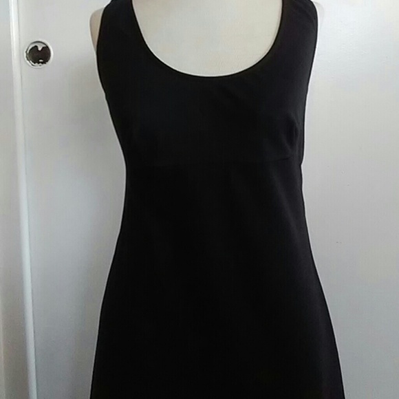 Black Dress with 2 splits in the back. - Picture 1 of 3